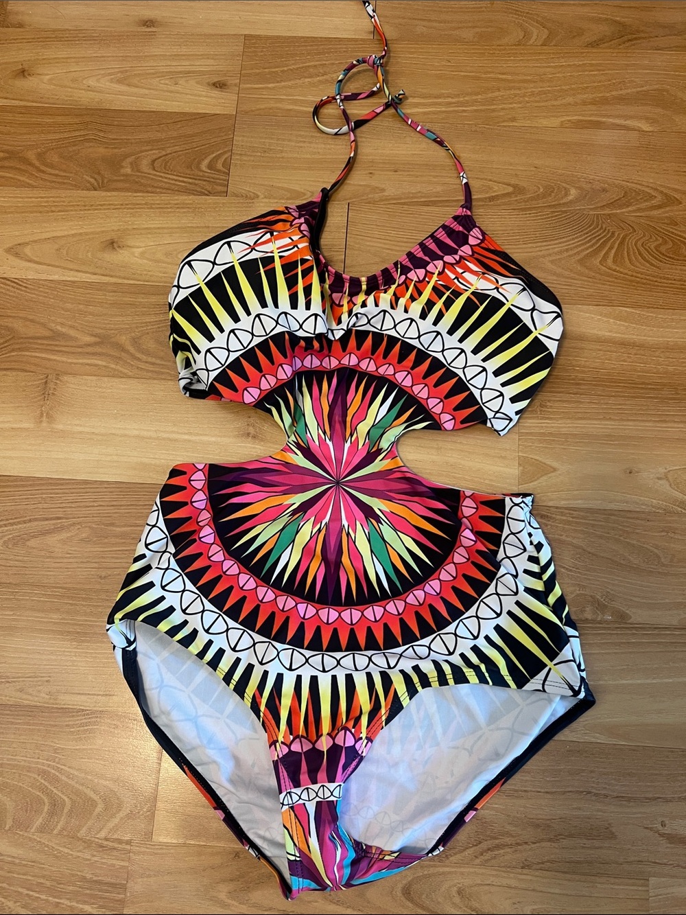 Padded multi geometric printed one-piece swimsuit with side cutouts